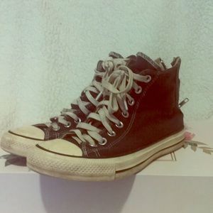 Black high top zip up converse size 6 1/2